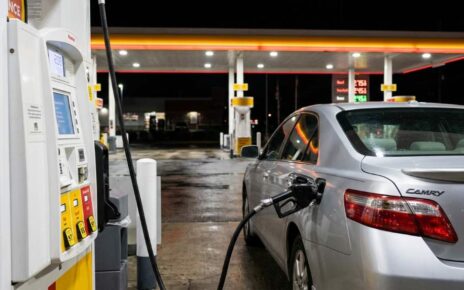 Single fuel tank design in a modern American car